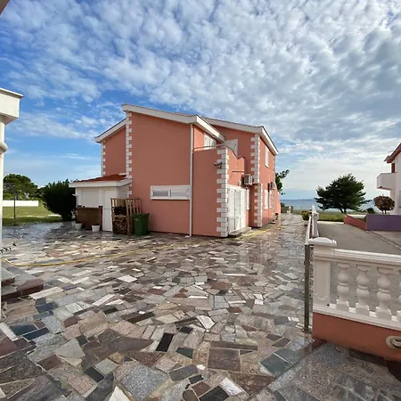 Niko Appartement Nin
